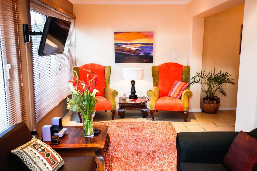 Secret Garden Guesthouse Bloubergstrand Bilik gambar