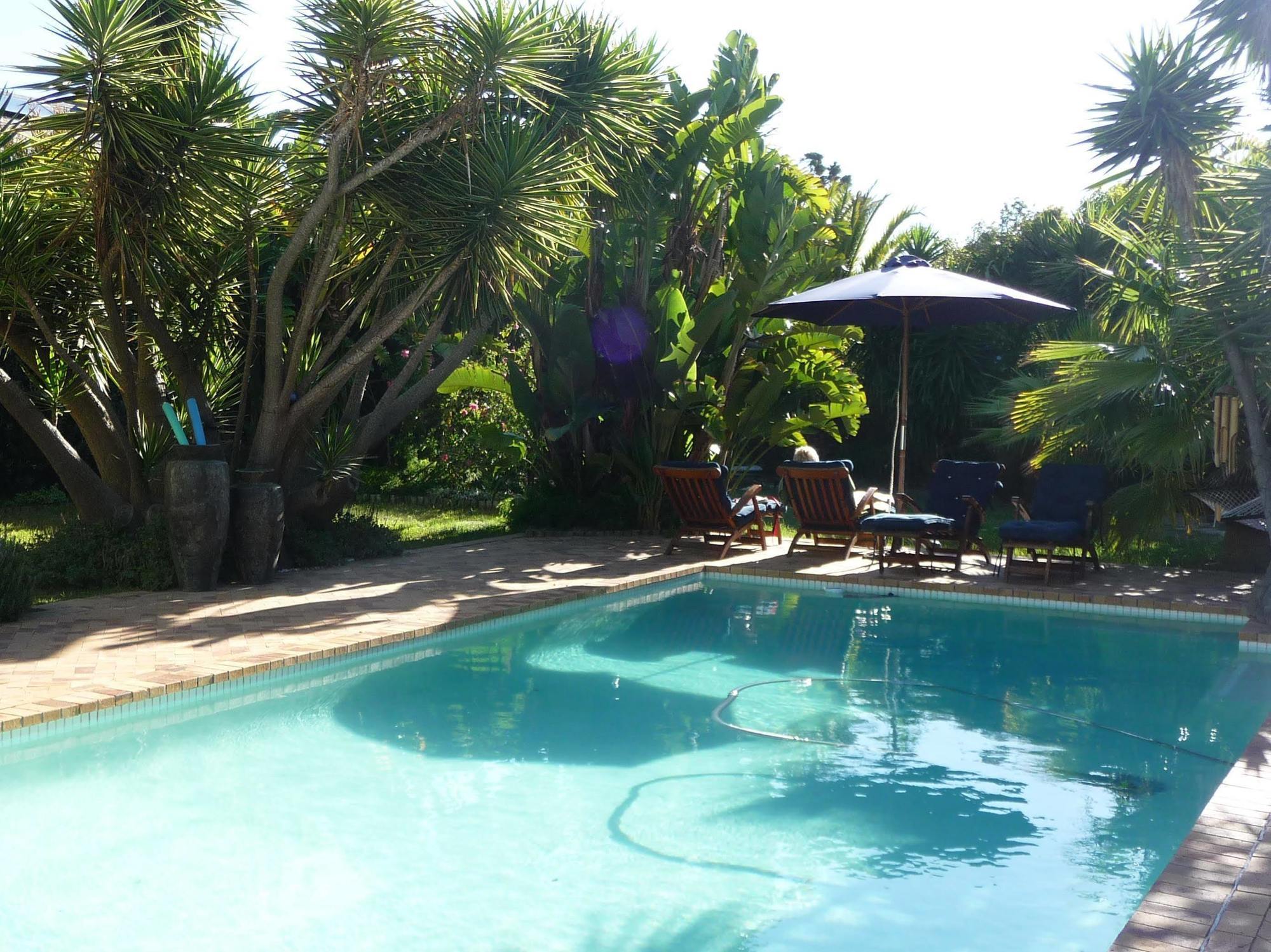 Secret Garden Guesthouse Bloubergstrand Luaran gambar