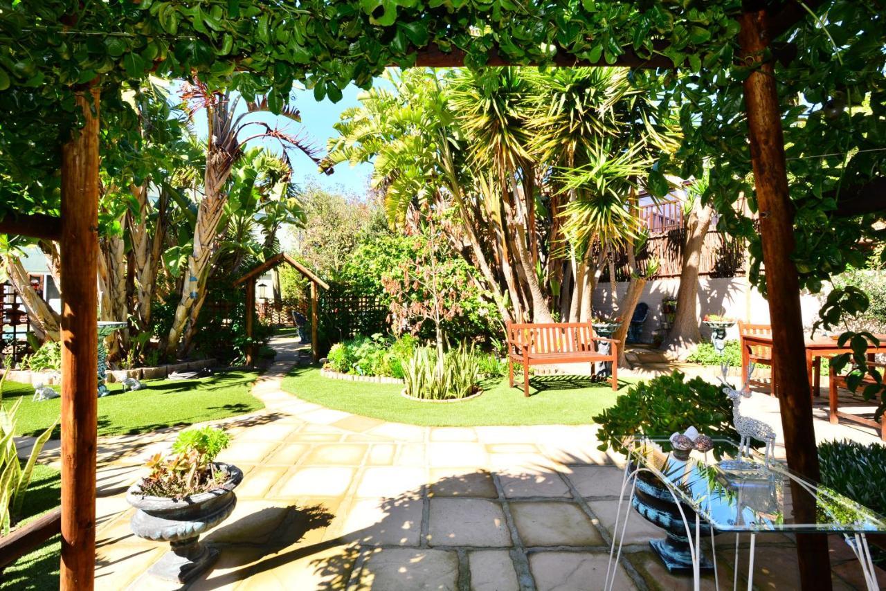 Secret Garden Guesthouse Bloubergstrand Luaran gambar