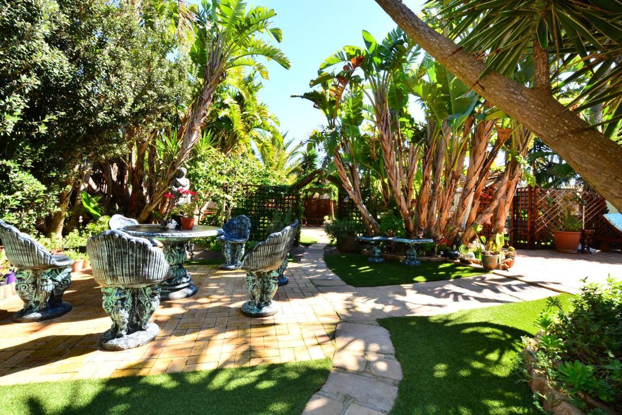 Secret Garden Guesthouse Bloubergstrand Luaran gambar